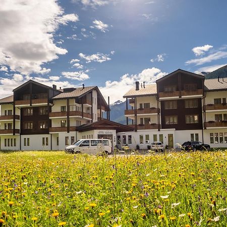 Hotel Hubertus Obergesteln ภายนอก รูปภาพ