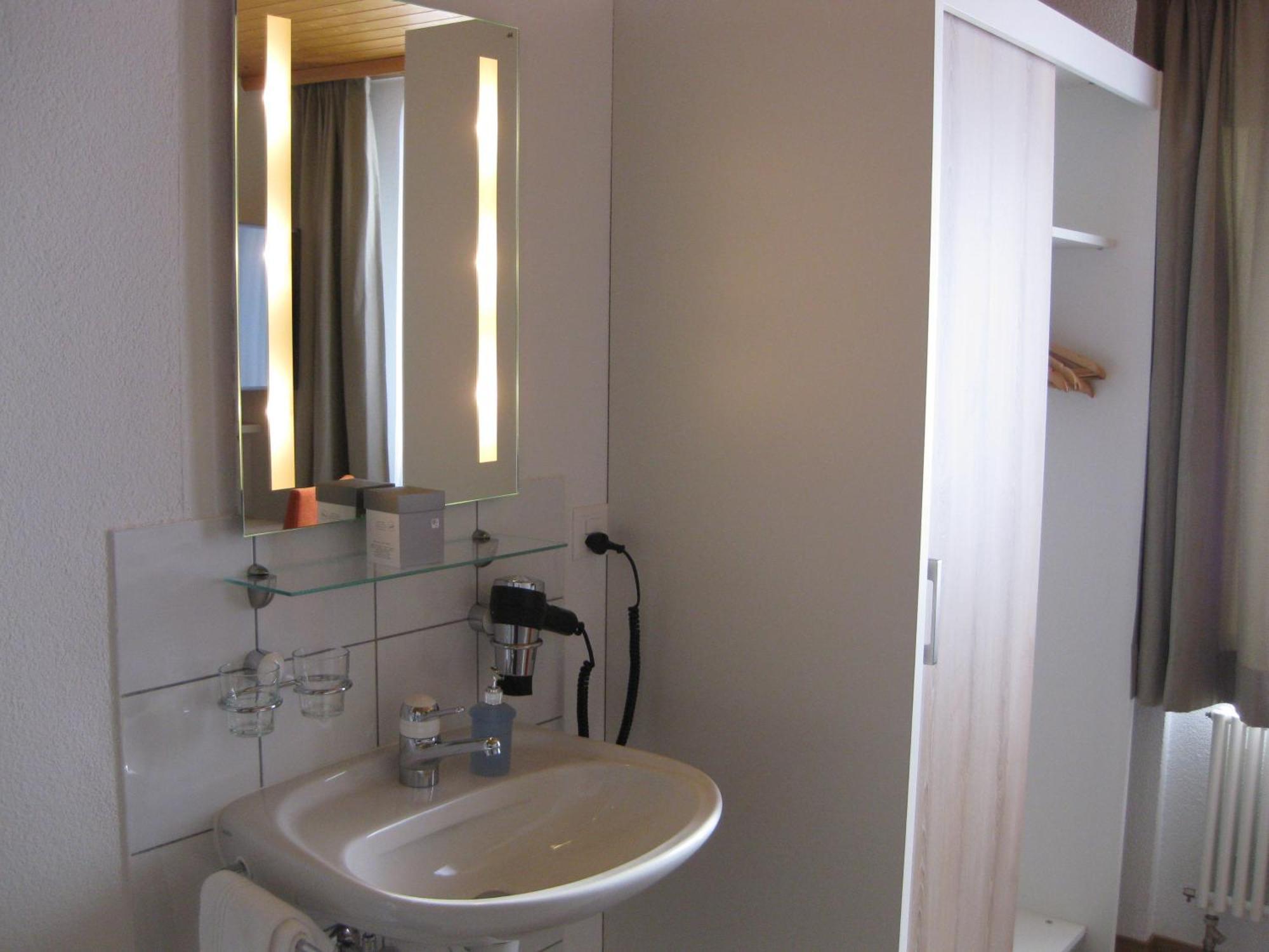 Hotel Hubertus Obergesteln ห้อง รูปภาพ