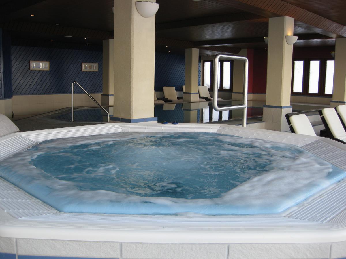 Hotel Hubertus Obergesteln ภายนอก รูปภาพ