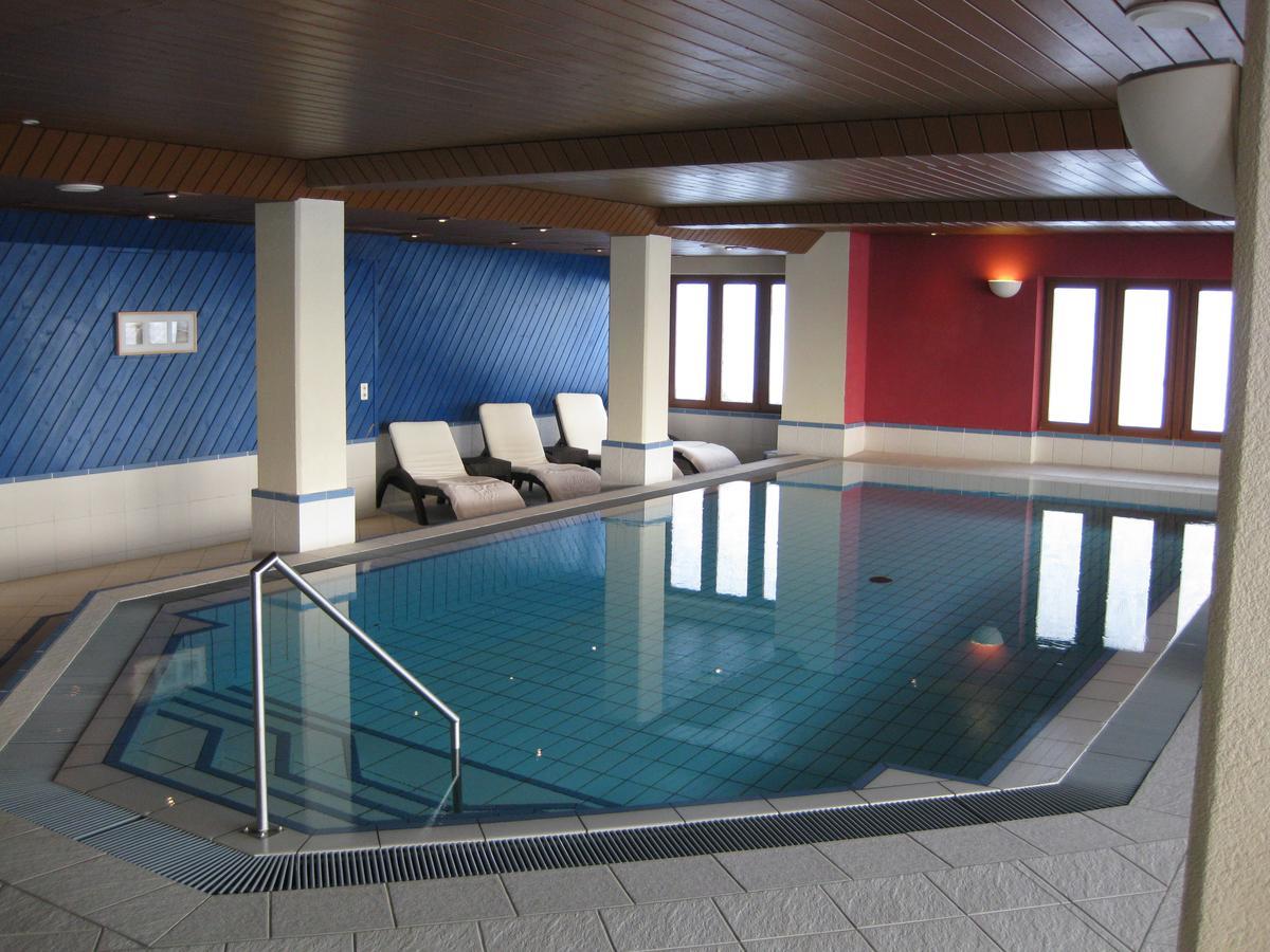 Hotel Hubertus Obergesteln ภายนอก รูปภาพ